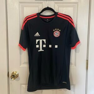 FC Bayern Jersey (#17 Boateng)
